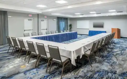 Fairfield Inn & Suites Kansas City - 13