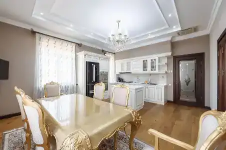 Royal Residence - 187