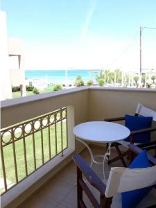 Parthenis Beach, Suites by the Sea - 5