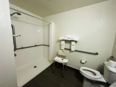 SureStay Plus by Best Western East - 31