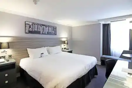 DoubleTree by Hilton Bristol City Centre - 32