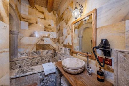 Calypso Cave Suites - 46