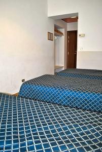Auto Park Con Ristorante Interno e Grande Parcheggio Gratuito - 28