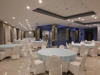 Plaza - 17