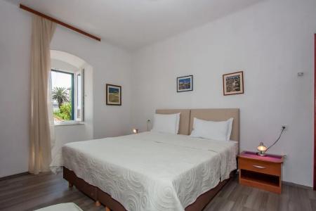Garden Apartment - 156