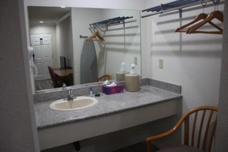 Value Inn & Suites - 26