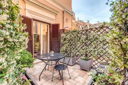 Roman Terrace - 42