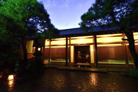 Atami Sekitei - 31