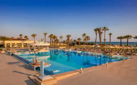 Hilton Skanes Beach - 15