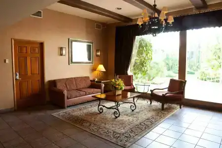 Legacy Resort & Spa - 17
