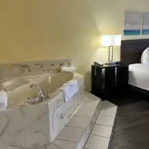 Seven Gables Inn - 16