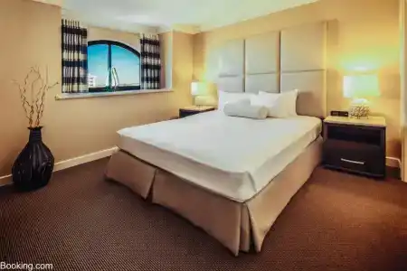 The Waterfront Beach Resort, A Hilton - 163