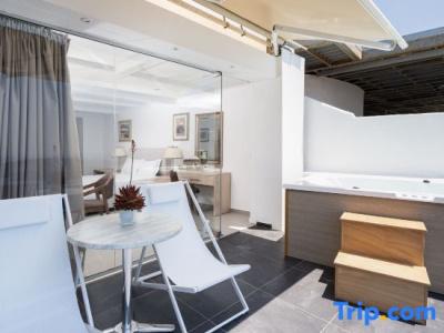 Kratiras View Luxury Suites - 168