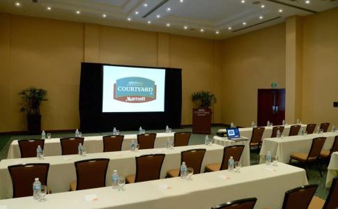 Courtyard by Marriott Cancun Airport - 18