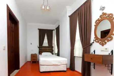 Pera Boutique - 24