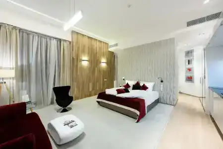 Karoly Corner Residences - 128