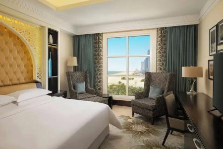 Sheraton Sharjah Beach Resort and Spa - 41