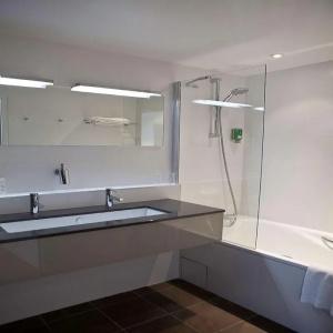 Best Western Aquakub - 36