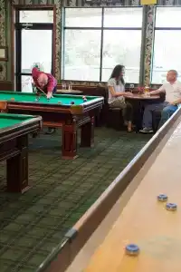 Rogue Regency Inn & Suites - 19