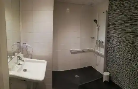Hôtel des Halles - 52