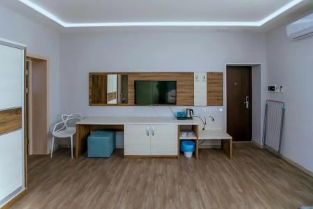 RedHouse - 57