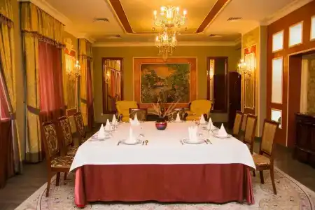 Nomad Palace - 4