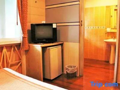 Samsen Sam Place - 127