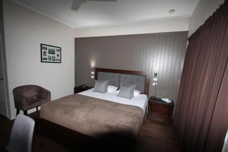Colonial Rose - 32