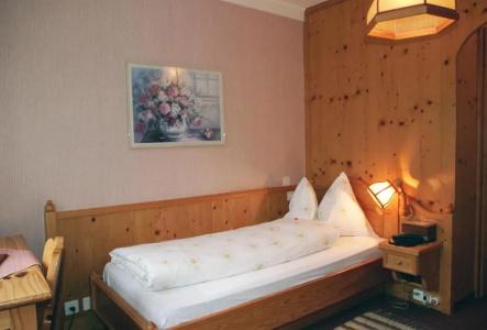 Cresta - 23