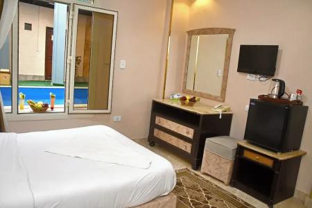 Elite Regency Pyramids view - 15