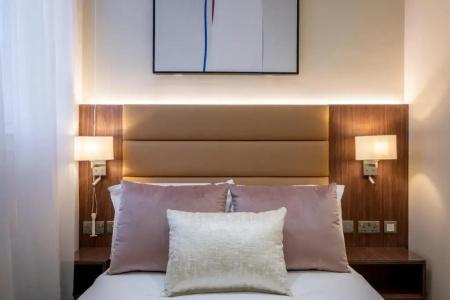 The Castleton - 29
