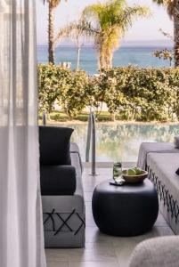 Blue Carpet Luxury Suites - 226