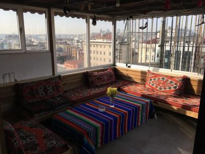 Second Home Hostel - 52