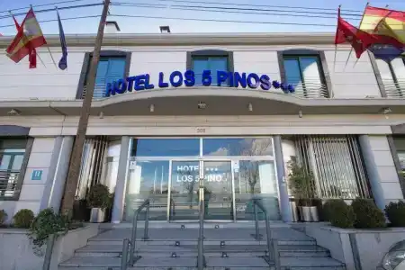 Los 5 Pinos - 0