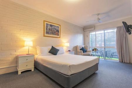 Benson Court - 80