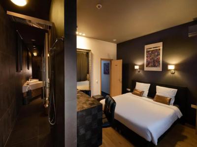 Goodnight Antwerp - 26