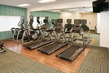 Holiday Inn Express & Suites - Aurora Medical Campus, An Ihg - 7
