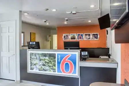 6-Seattle, WA - South - 11