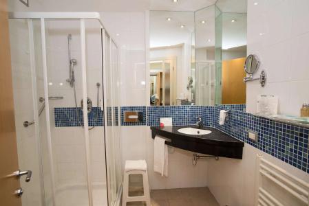 Best Western Palace Inn - 46