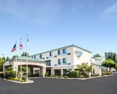 Comfort Inn - 24