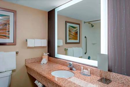 Courtyard by Marriott - 47