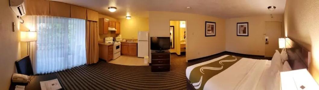 Quality Inn & Suites Vancouver - 59