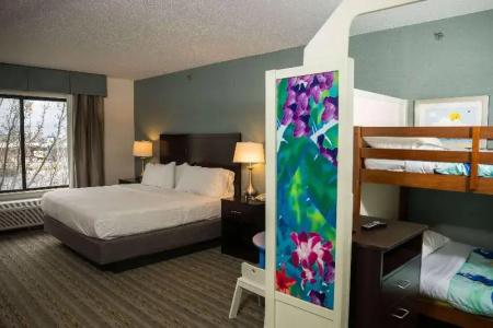 Holiday Inn Express & Suites-Summit Township, an IHG - 29