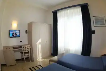 Stella - 79