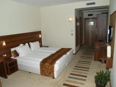 Laguna Beach Resort & Spa - 57
