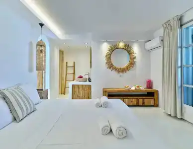 Zefi & Suites - 55