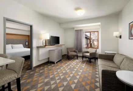 Holiday Inn, An Ihg - 68