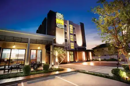 The Bangkok Cha Cha Suite - 19