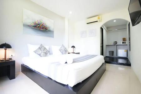 Nr Nanai Patong - 71