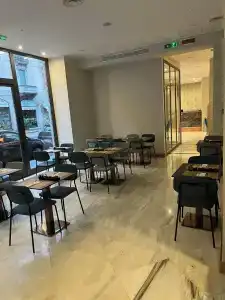 iHs Milano Bocconi - 12